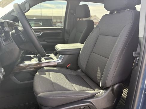 Used 2024 Chevrolet Silverado 1500 LT w/ Z71 Off-Road Package image 8