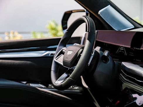 Used 2025 Cadillac Escalade V image 51