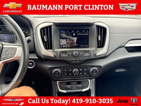 Used 2022 GMC Terrain SLE w/ Driver Convenience Package AWD/4WD image 18