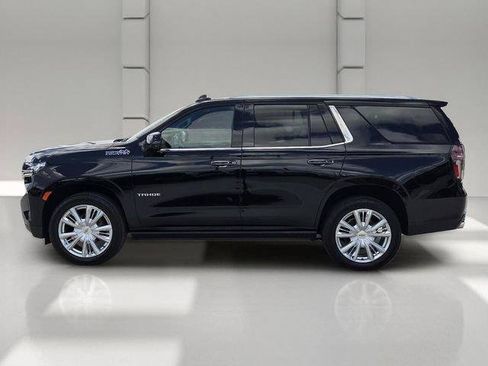 Certified 2021 Chevrolet Tahoe High Country AWD/4WD image 2