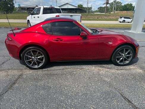 Used 2018 MAZDA MX-5 Miata RF Grand Touring RWD image 9