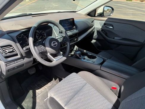 Certified 2023 Nissan Rogue SV FWD image 12