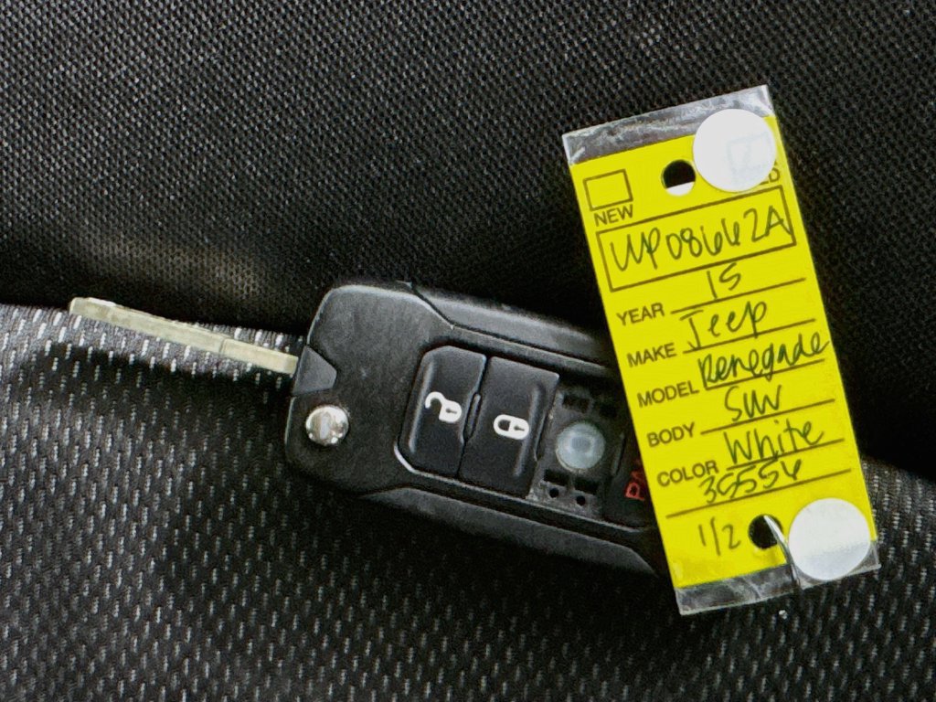 Used 2015 Jeep Renegade Sport w/ Power & Air Group FWD image 32