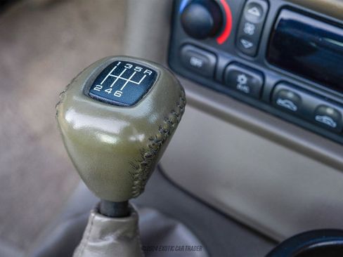 Used 2003 Chevrolet Corvette 50th Anniversary Edition w/ Preferred Equipment Group image 45