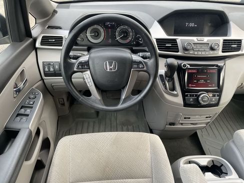 Used 2016 Honda Odyssey SE image 11
