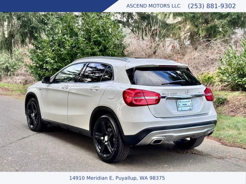Used 2015 Mercedes-Benz GLA 250 GLA 250 4MATIC Sport Utility 4 image 3