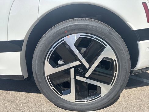 New 2026 Hyundai Ioniq 9 Calligraphy image 48