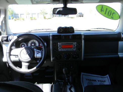 Used 2014 Toyota FJ Cruiser 4WD w/ Convenience Package image 20