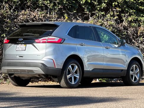 Certified 2024 Ford Edge SEL w/ Convenience Package AWD/4WD image 3