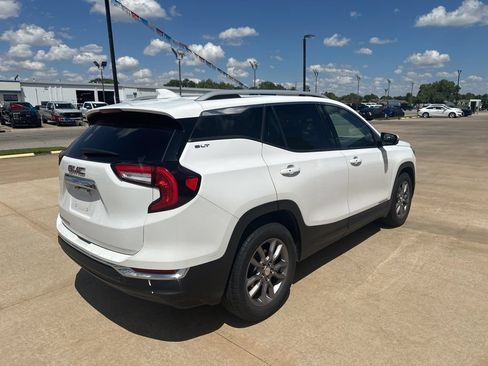 Used 2023 GMC Terrain SLT FWD image 31