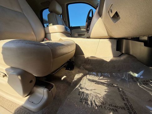 Used 2011 GMC Yukon Denali image 19