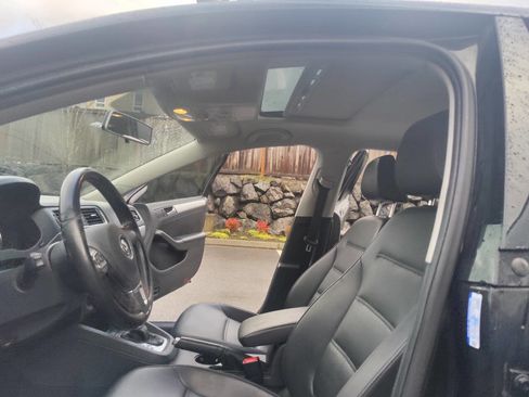 Used 2014 Volkswagen Jetta SE image 16