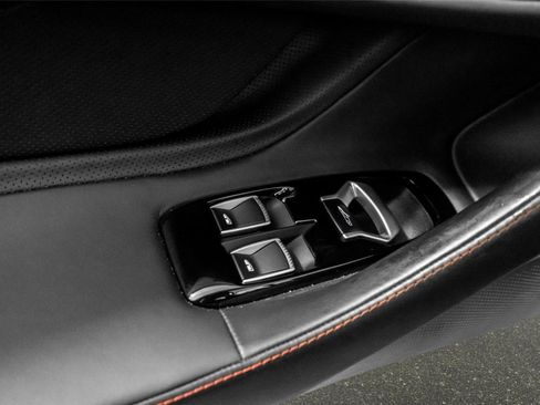 Used 2023 McLaren GT RWD image 42