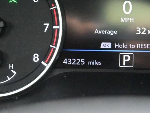 Used 2024 Nissan Sentra SR w/ SR Premium Package FWD image 43