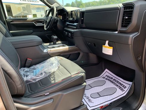 New 2025 Chevrolet Silverado 1500 RST image 33