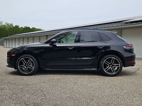 Used 2021 Porsche Macan AWD/4WD image 2