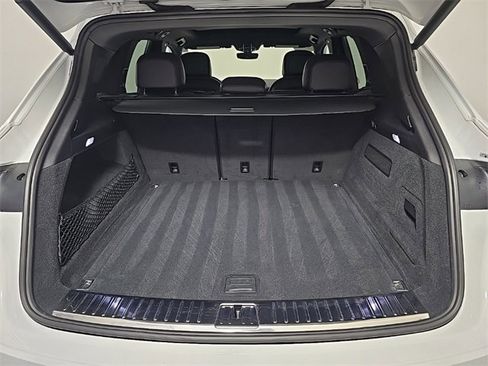 Certified 2022 Porsche Cayenne image 13