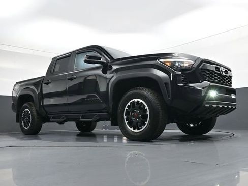 Used 2024 Toyota Tacoma TRD Off-Road w/ TRD Off Road Upgrade Package image 34