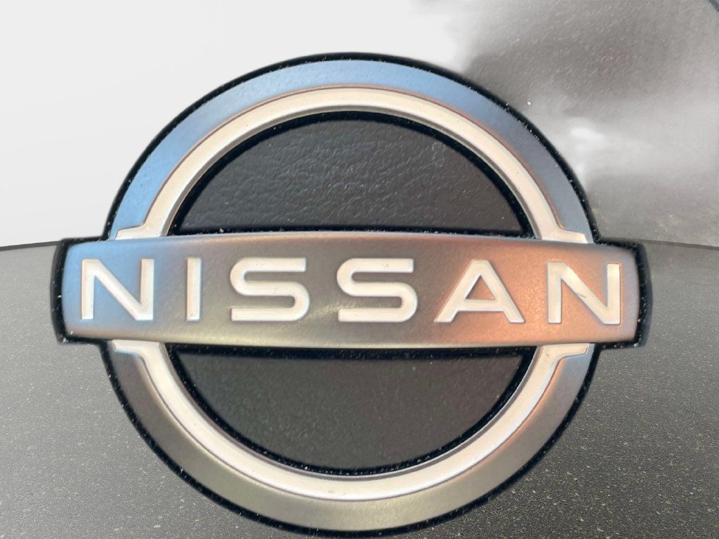 Used 2025 Nissan Kicks SR AWD/4WD image 29