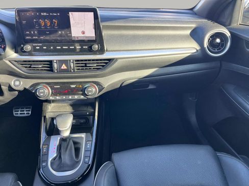 Used 2022 Kia Forte GT-Line w/ GT-Line Premium Package image 13