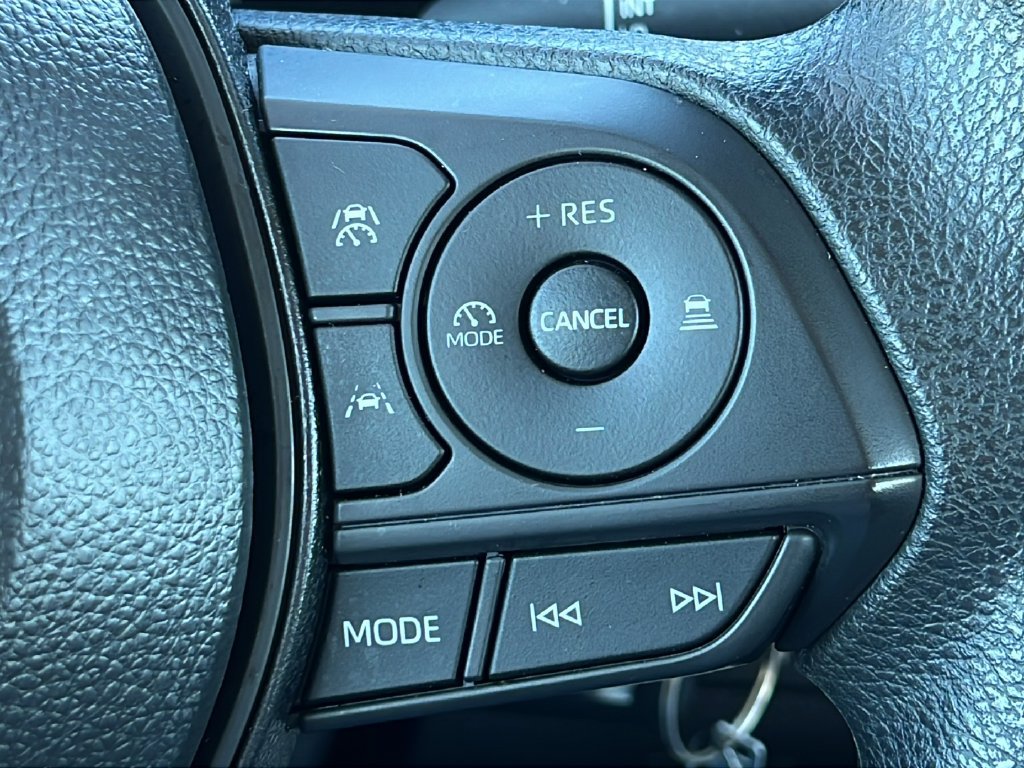 Used 2026 Toyota Corolla LE FWD image 19