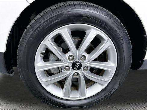 Used 2018 Kia Soul + FWD image 28