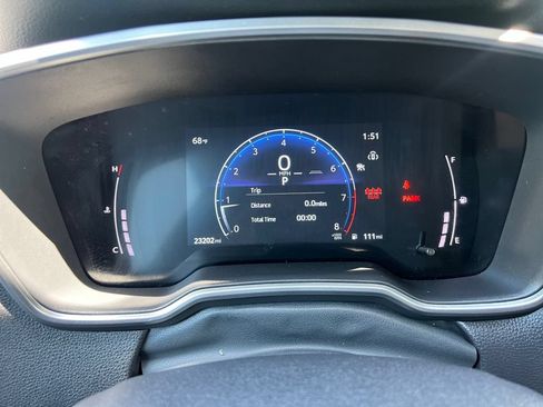 Used 2025 Toyota Corolla Cross XLE AWD/4WD image 14