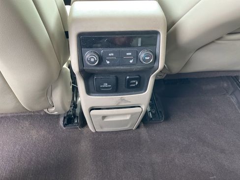 Used 2017 GMC Acadia Denali w/ Technology Package image 25