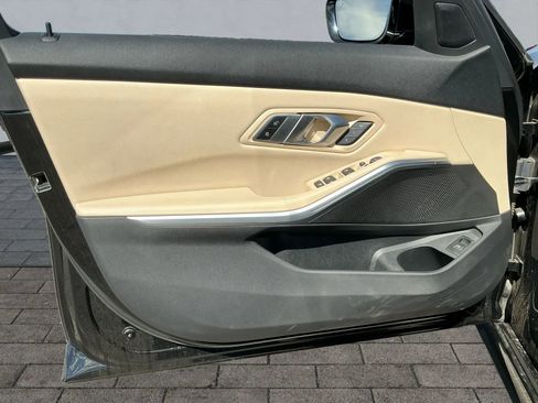 Used 2019 BMW 330i Sedan image 10