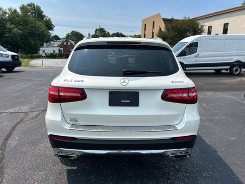 Used 2018 Mercedes-Benz GLC 300 4MATIC image 14