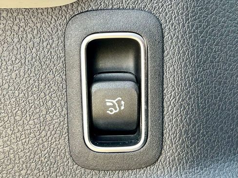 Certified 2023 Mercedes-Benz GLA 250 4MATIC image 29