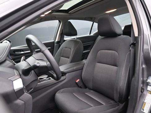 Certified 2023 Nissan Altima 2.5 SV w/ SV Premium Package AWD/4WD image 25