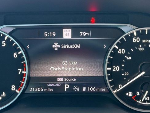 Used 2025 Nissan Pathfinder SL FWD image 34