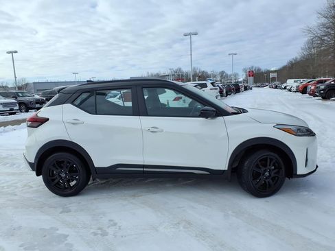 Certified 2024 Nissan Kicks SR FWD image 2