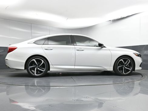 Used 2021 Honda Accord Sport image 26