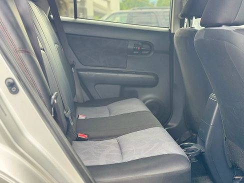 Used 2012 Scion xB FWD image 29