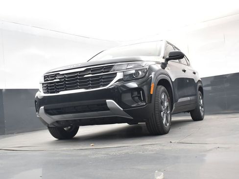 New 2026 Kia Seltos LX AWD/4WD image 13
