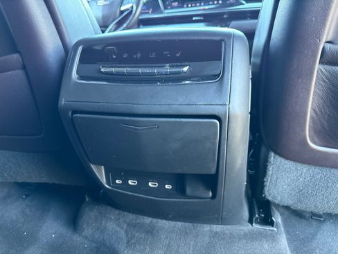 Certified 2022 Cadillac Escalade Sport Platinum w/ Heavy-Duty Trailer Package image 22