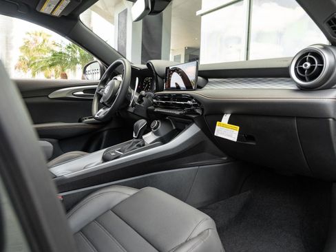 New 2026 Alfa Romeo Tonale Veloce w/ Quick Order Package 23H Volce image 2