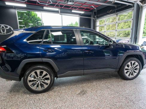 Used 2019 Toyota RAV4 XLE Premium w/ All Weather Liner Package AWD/4WD image 4
