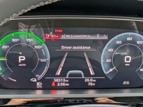 Used 2022 Audi e-tron Premium image 12