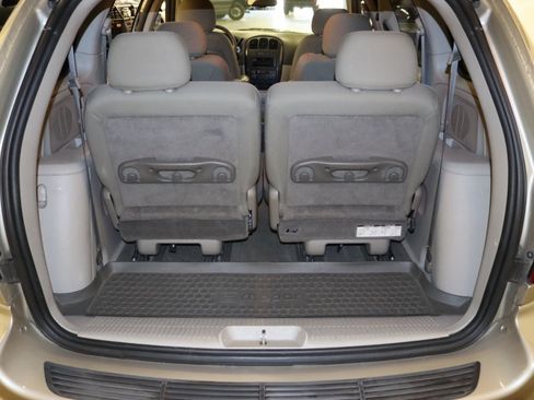 Used 2007 Dodge Caravan SXT w/ Popular Equipment Group I FWD image 28