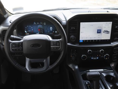 Used 2025 Ford F150 Lariat AWD/4WD image 19