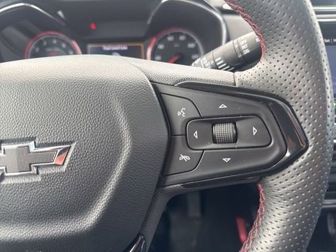 Used 2023 Chevrolet TrailBlazer RS w/ Sun and Liftgate Package image 27