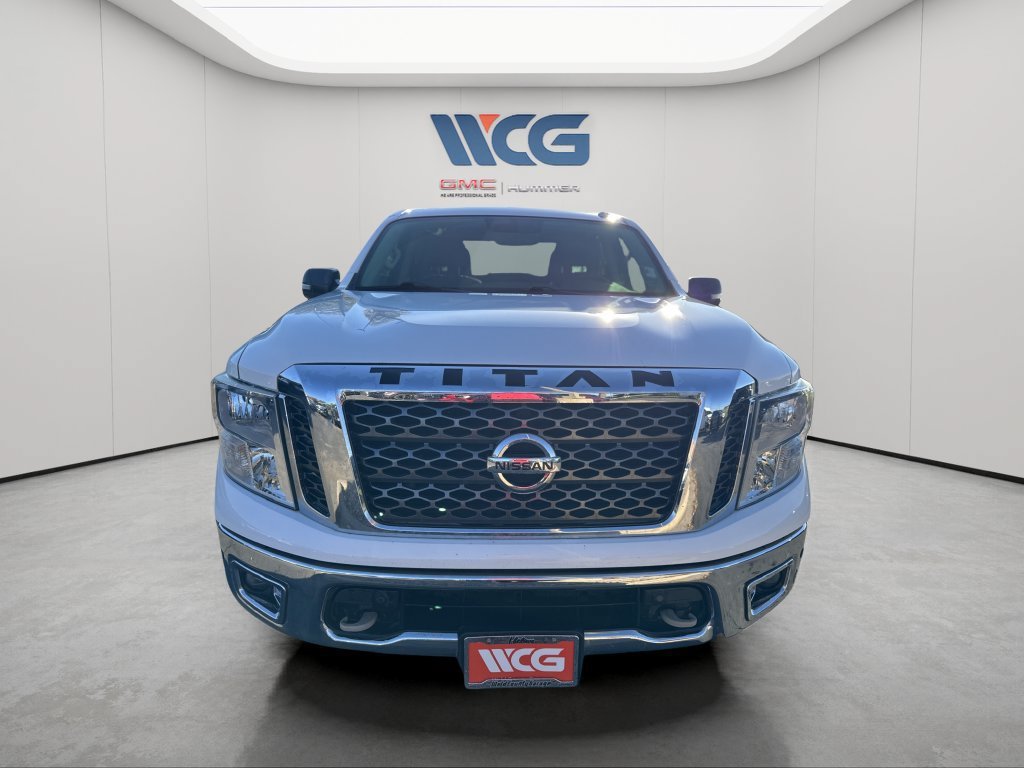 Used 2017 Nissan Titan SV AWD/4WD image 8