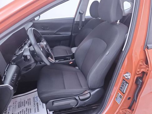 Used 2025 Hyundai Kona SE image 11