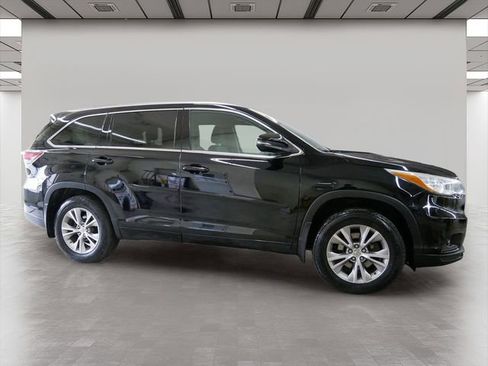 Used 2010 Toyota Highlander SE image 6