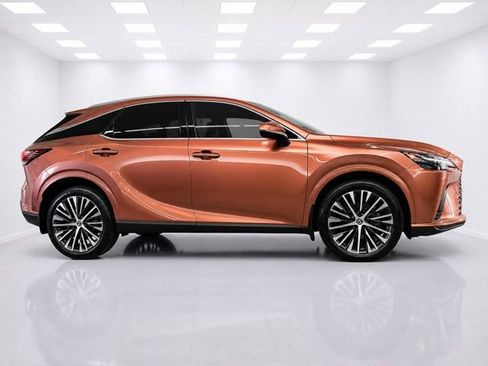Used 2024 Lexus RX 350 Premium w/ Accessory Package (Z1) AWD/4WD image 4