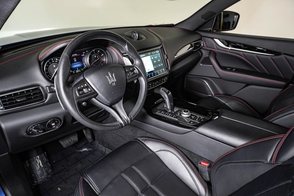 Used 2024 Maserati Levante GT Ultima AWD/4WD image 18