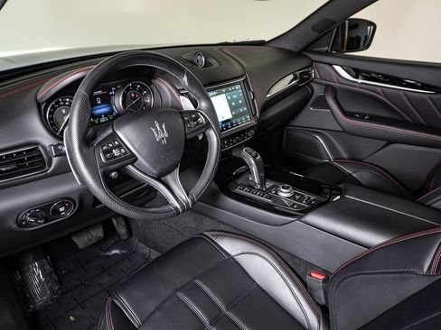 Used 2024 Maserati Levante GT Ultima AWD/4WD image 18